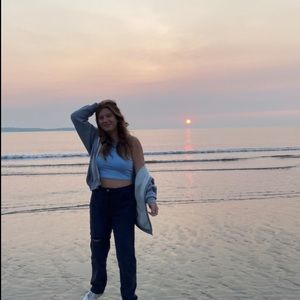 Meet your Posher, Ava